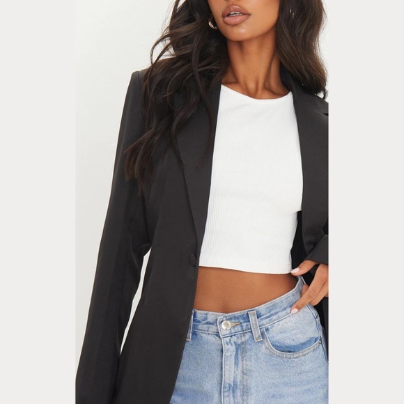 Pretty Little Thing Black Woven Cinched Curve Hem Blazer - Picture 2 of 16